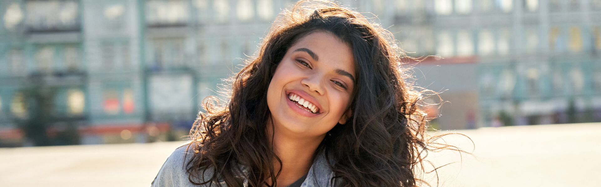 A Dentist in NW Calgary Can Provide Effective Teeth Whitening Treatments